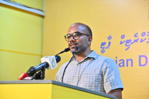 އައު ޓަރމިނަލް ހުޅުވިޔަސް ދަރަނި ދެއްކުމުގައި ލިބޭނެ މާލީ އެއްވެސް ލުޔެއް ނެތް: އަމީރު