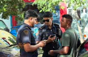 ގަވާއިދާ ހިލާފަށް އުޅުނު 3 ބިދޭސީއެއް އިމިގްރޭޝަނަށް