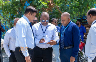 ޓެކްސީ ލައިންގެ އީވީ ޓެކްސީތައް ބާއްވާ ސަރަހައްދު މިނިސްޓަރ އަމީން ބައްލަވާލައްވައިފި