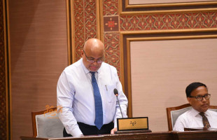 މިދިޔަ ސަރުކާރުން މިނިމަމް ވޭޖު ރިވިއު ކޮށްފައެއް ނެތް: ޑރ. ހައިދަރު