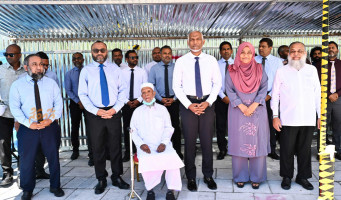 ހުޅުމާލޭގައި އަލަށް ބިނާކުރާ މިސްކިތުގެ ބިންގާ ރައީސް އަޅުއްވާދެއްވައިފި