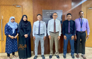 މިނިސްޓަރ އާދަމް ޝަރީފް ދެ ކައުންސިލަކާ ބައްދަލުކުރައްވައިފި