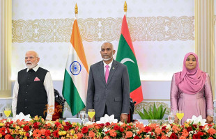 ބޮޑުވަޒީރު މޯދީގެ ޝަރަފްގައި ރައީސްގެ ދެކަނބަލުންގެ ފަރާތުން ޖާފަތެއް