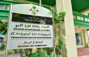 އެޗްޑީސީ އަށް ޒުހައިރު، އާރްޑީސީ އަށް ނަޒީމް