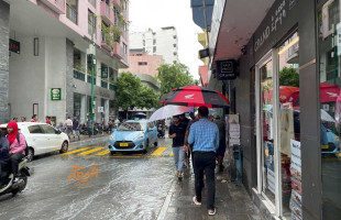 އުތުރުގެ އަތޮޅުތަކަށް މޫސުން ގޯސް، ބައެއް ސަރަހައްދު ރީނދޫ ސަމާލުގަ!