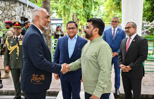 ލަންކާގައި ދިރިއުޅޭ ދިވެހީންނަށް މެޑިކަލް އަދި ސްޕައުސް ވިސާ 1 އަހަރު ދުވަހަށް މިހާރު ލިބޭނެ