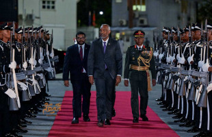ދިވެހި އަސްކަރިއްޔާ ތަރައްްގީކުރުމަށް ރައީސް ވަރަށްބުރަކޮށް މަސައްކަތް ކުރައްވާ: ހިލްމީ