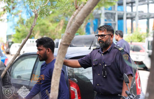 ގަވާއިދާ ހިލާފަށް މަސައްކަތްކުރި 11 ބިދޭސީން އިމިގްރޭޝަނުން ހޯދައިފި