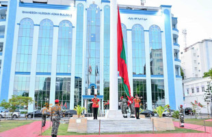 ގައުމީ ދުވަހުގެ ދިދަނެގުމުގެ ހާއްސަ އިހުތިފާލުގައި ރައީސްގެ ދެކަނބަލުން ބައިވެރިވެވަޑައިގެންފި