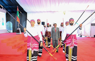 ނިޝާން ދިޔަމިގިލީގެ ޝަރަފުގެ ޢިއްޒަތް އުތީމު އާދަމްބެއަށް