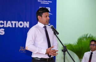 ރާއްޖެ ތަމްސީލު ކުރާއިރު، ގައުމުގެ ނަމާއި ޝަރަފް ދަމަހައްޓަންވާނެ